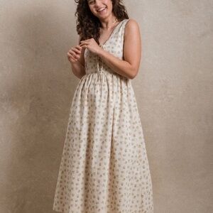 NWT neuflora fawn dress in cream floral